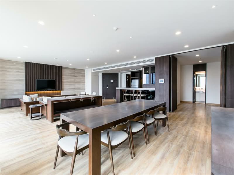 Park Court Sukhumvit 77, Bangkok, T77 Sukhumvit 77, Phra Kanong Nua, Watthana, Bangkok, 3 Bedrooms, 288 sqm, Condo For Sale, by Jarunat K, 6869167 - DDproperty.com