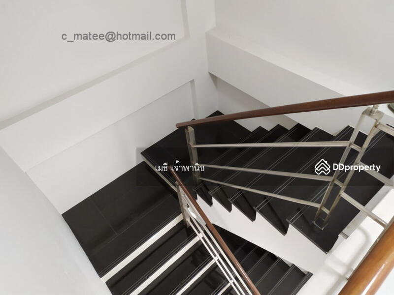 Siri Townhome, Bangkok, เพชรบุรี, Thanon Phaya Thai, Ratchathewi, Bangkok, 4 Bedrooms, 400 sqm, Townhouse For Rent, by Methee Chaopanich, 6897273 - Stairs - DDproperty.com
