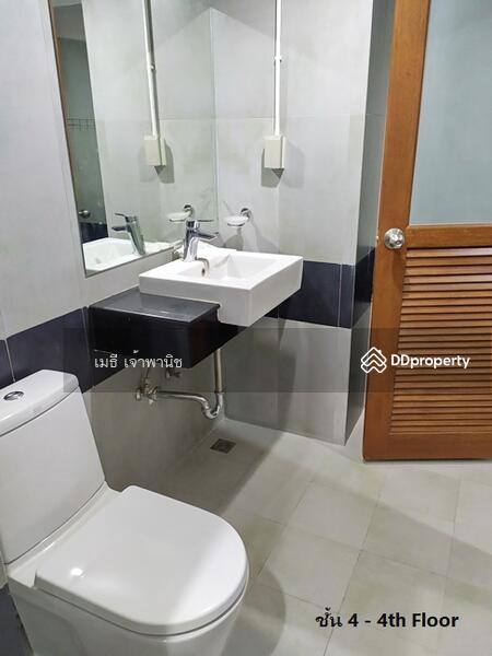 Siri Townhome, Bangkok, เพชรบุรี, Thanon Phaya Thai, Ratchathewi, Bangkok, 4 Bedrooms, 400 sqm, Townhouse For Rent, by Methee Chaopanich, 6897273 - Bathroom on 4th Floor - DDproperty.com