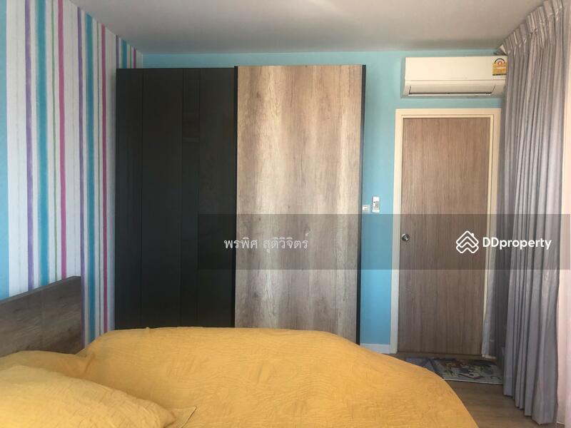 Bedroom with Linen sheet
