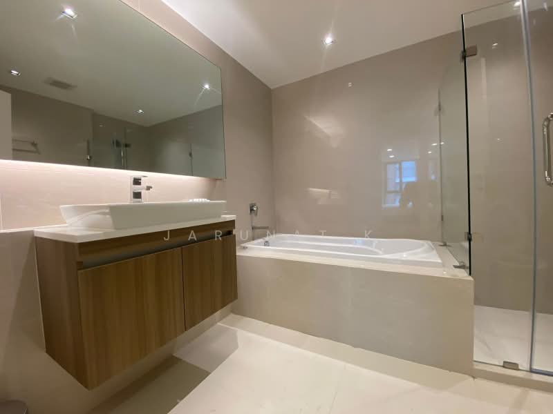 Vtara Sukhumvit 36, Bangkok, 118 Soi Saen Sabai, Phra Kanong, Khlong Toei, Bangkok, 2 Bedrooms, 65 sqm, Condo For Rent, by Jarunat K, 6929123 - DDproperty.com