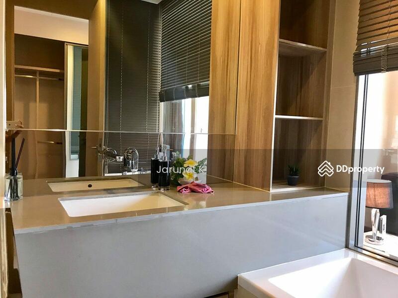 The Esse Asoke, Bangkok, 333 Soi Sukhumvit 21, Sukhumvit Road, Khlongtoei Nua, Watthana, Bangkok, 1 Bedroom, 44 sqm, Condo For Rent, by Jarunat K, 6941657 - DDproperty.com