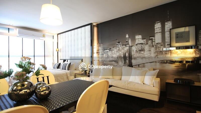 Large Sofa and Dining Tabe