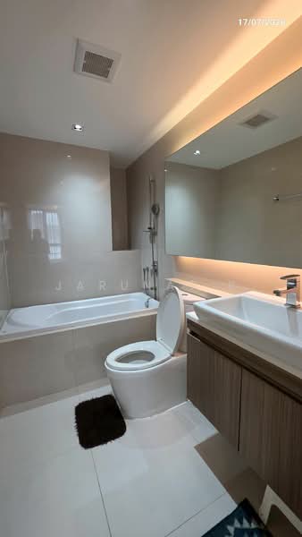 Vtara Sukhumvit 36, Bangkok, 118 Soi Saen Sabai, Phra Kanong, Khlong Toei, Bangkok, 1 Bedroom, 35 sqm, Condo For Rent, by Jarunat K, 7077052 - DDproperty.com