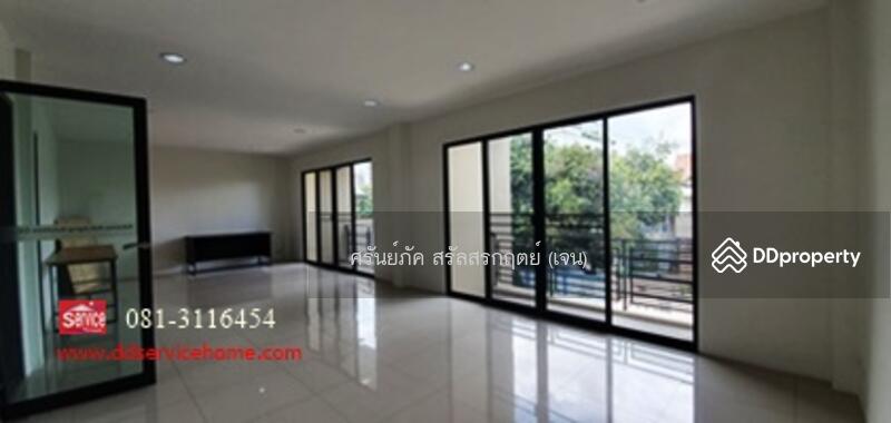 For Rent - ให้เช่า บ้านเดี่ยว 3 ชั้น 64 ตรว. ถนนลาดพร้าว ซ. 15, Bangkok