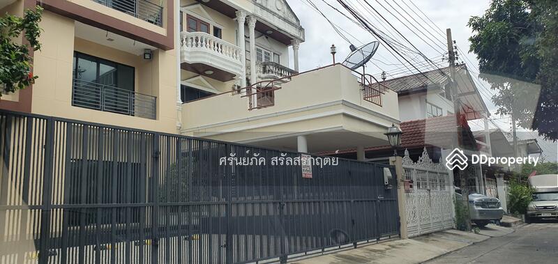 For Rent - ให้เช่า บ้านเดี่ยว 3 ชั้น 64 ตรว. ถนนลาดพร้าว ซ. 15, Bangkok