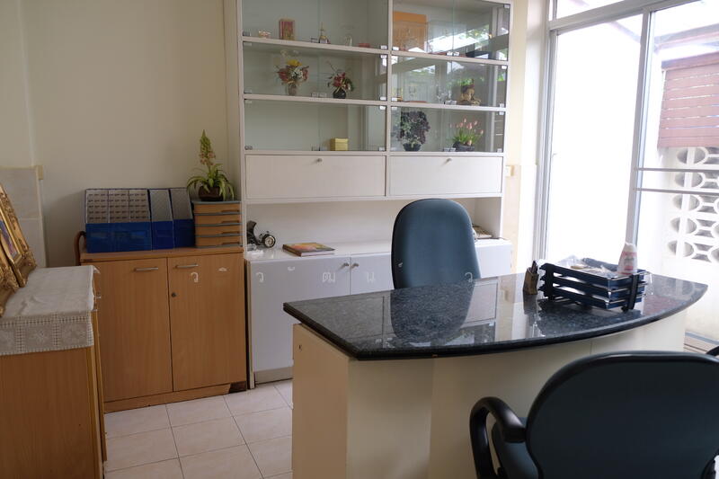 House and land for sale at Soi Phibulsongkram 22, Nonthaburi, 866sq.m., Nonthaburi, 14/4 Soi Wat Kamphaeng, Talat Kwan, Muang Nonthaburi, Nonthaburi, 4 Bedrooms, 220 sqm, Single Detached House For Sale, by วิวัฒน์ เวชพงศา, 7134372 - DDproperty.com