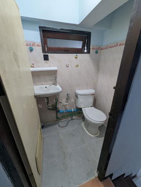 2 Bedroom Townhouse in Muang Pathum Thani, Pathum Thani, Pathum Thani, นาวงพัฒนา, Lak Hok, Muang Pathum Thani, Pathum Thani, 2 Bedrooms, 160 sqm, Townhouse For Rent, by Surang Sinchairojkul, 726821 - DDproperty.com