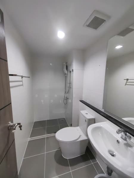 Knightsbridge Bearing, Samut Prakan, Sukhumvit 107 Road, Samrong Nua, Muang Samut Prakarn, Samut Prakan, 1 Bedroom, 31 sqm, Condo For Rent, by Thamolwan Chunlasaveg, 7328460 - DDproperty.com