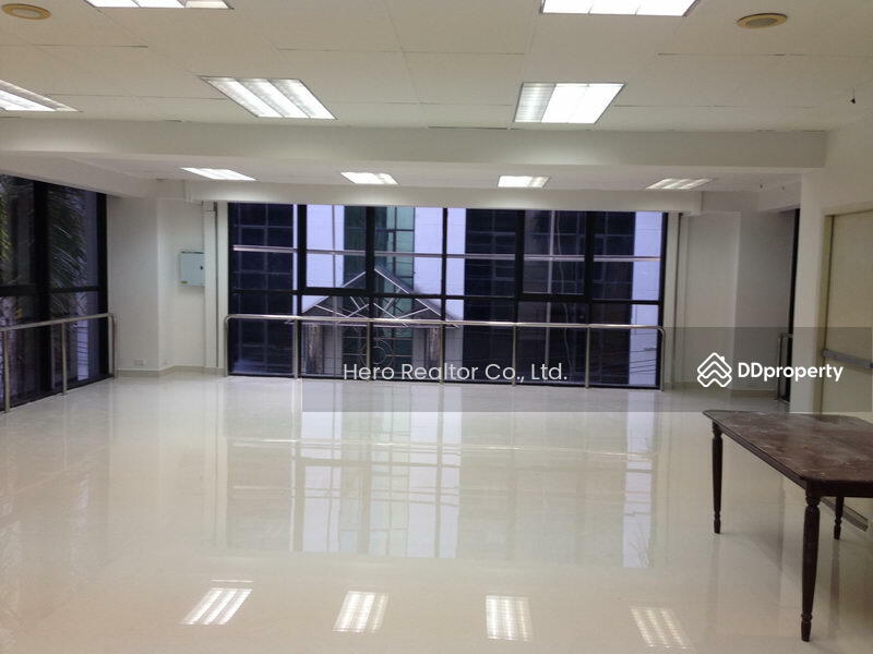 ให้เช่า - For Rent Office Space Lat Phrao Road Bang Kapi BRE11107, กรุงเทพ