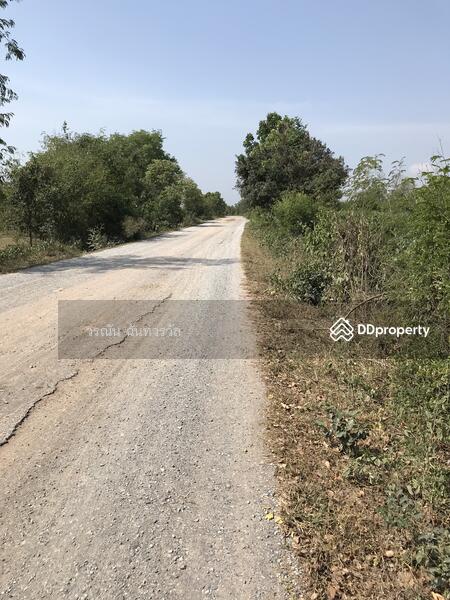 ถนนหน้าที่ดิน