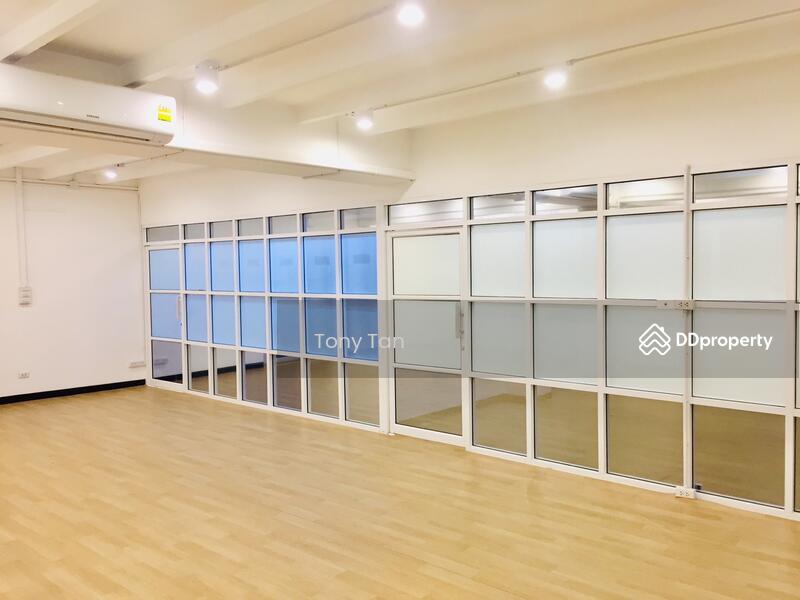 TLX Building, Bangkok, 540 รัชดา, Samsen Nok, Huai Khwang, Bangkok, , 300 sqm, Office Space For Rent, by Tony Tan, 7568712 - DDproperty.com