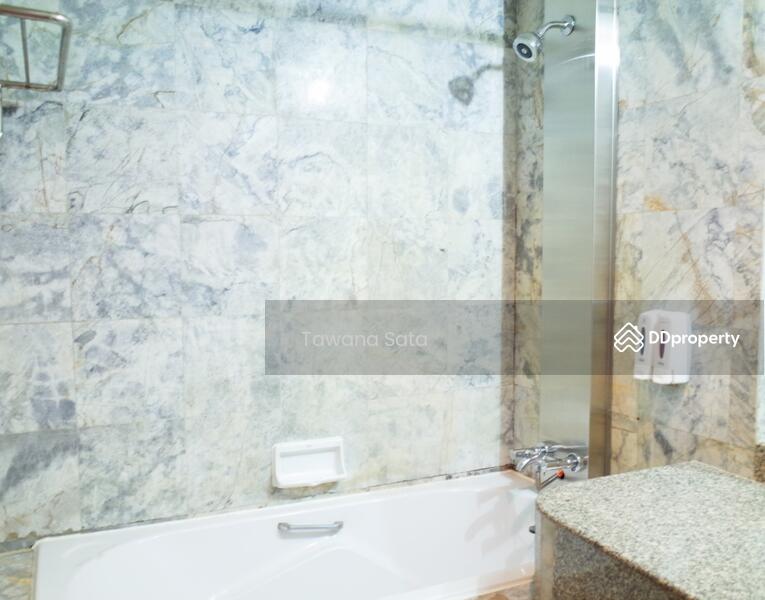 Room with Hot Shower and Bathtub