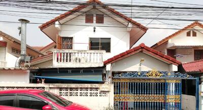 ขาย - บ้านพระยาสุเรนทร์ 50 ตารางวา 2 ชั้น ต่อเติมพิเศษ, กรุงเทพ