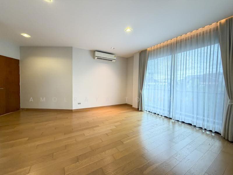 No Name, Bangkok, 52 Pridi Banomyong 26, Phra Kanong Nua, Watthana, Bangkok, 4 Bedrooms, 716 sqm, Single Detached House For Sale, by Amolraya Tongsuk, 7646742 - DDproperty.com