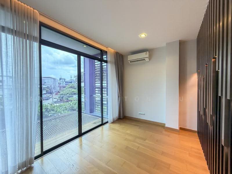 No Name, Bangkok, 52 Pridi Banomyong 26, Phra Kanong Nua, Watthana, Bangkok, 4 Bedrooms, 716 sqm, Single Detached House For Sale, by Amolraya Tongsuk, 7646742 - DDproperty.com