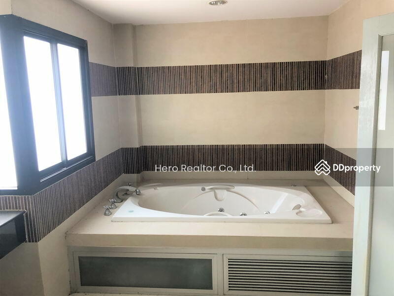 ให้เช่า - For Rent Bangkok Home Office Pracha Uthit Huai Khwang BRE12614, กรุงเทพ