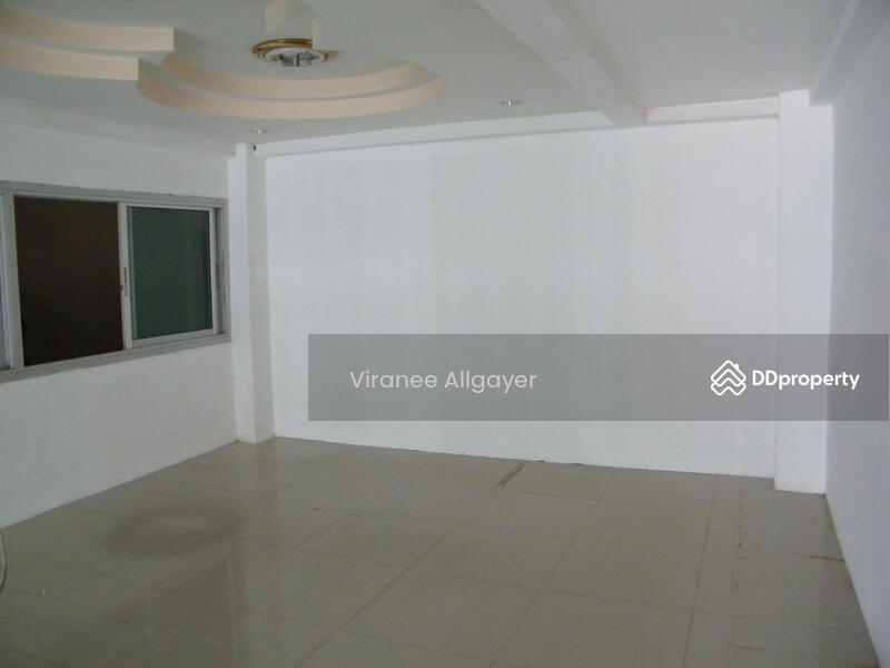 เช่าอาคารพาณิชย์ 2 คูหา 3 ชั้นครึ่ง, Nakhon Ratchasima, Cho Ho, Muang Nakhon Ratchasima, Nakhon Ratchasima, , 128 sqm, Shophouse For Rent, by วิรณี, 7734939 - DDproperty.com