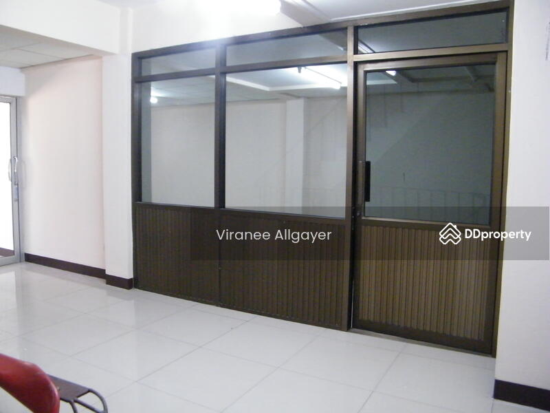 เช่าอาคารพาณิชย์ 2 คูหา 3 ชั้นครึ่ง, Nakhon Ratchasima, Cho Ho, Muang Nakhon Ratchasima, Nakhon Ratchasima, , 128 sqm, Shophouse For Rent, by วิรณี, 7734939 - DDproperty.com