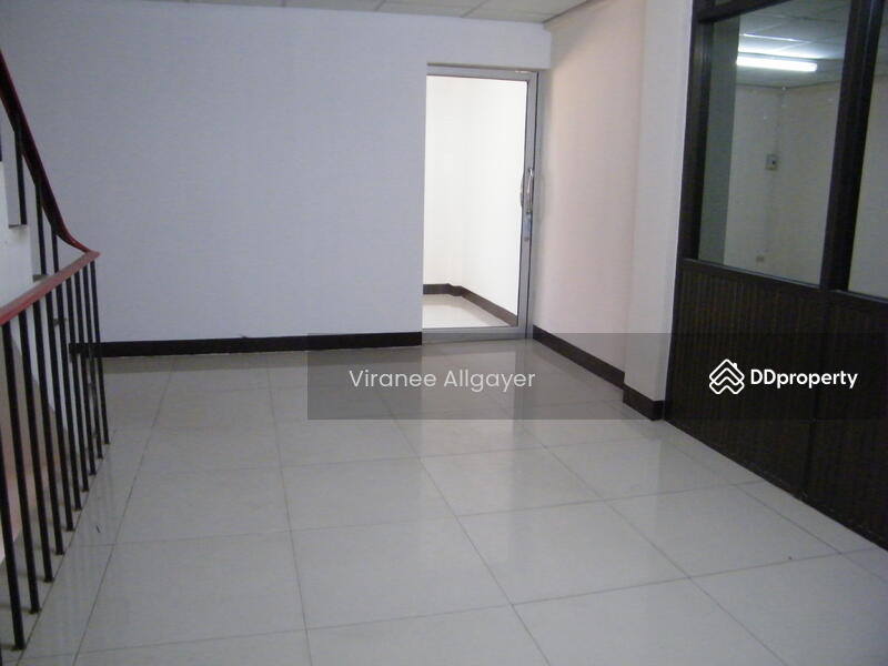 เช่าอาคารพาณิชย์ 2 คูหา 3 ชั้นครึ่ง, Nakhon Ratchasima, Cho Ho, Muang Nakhon Ratchasima, Nakhon Ratchasima, , 128 sqm, Shophouse For Rent, by วิรณี, 7734939 - DDproperty.com