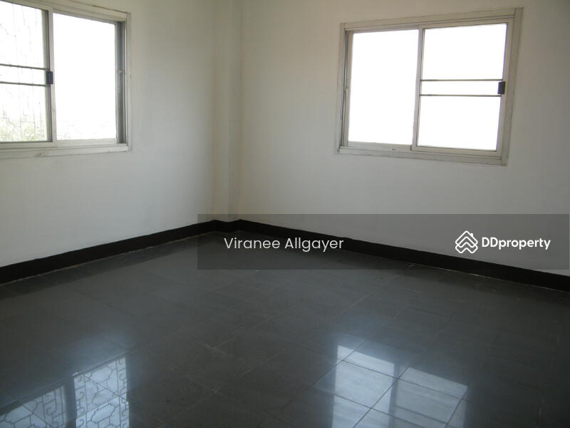 เช่าอาคารพาณิชย์ 2 คูหา 3 ชั้นครึ่ง, Nakhon Ratchasima, Cho Ho, Muang Nakhon Ratchasima, Nakhon Ratchasima, , 128 sqm, Shophouse For Rent, by วิรณี, 7734939 - DDproperty.com