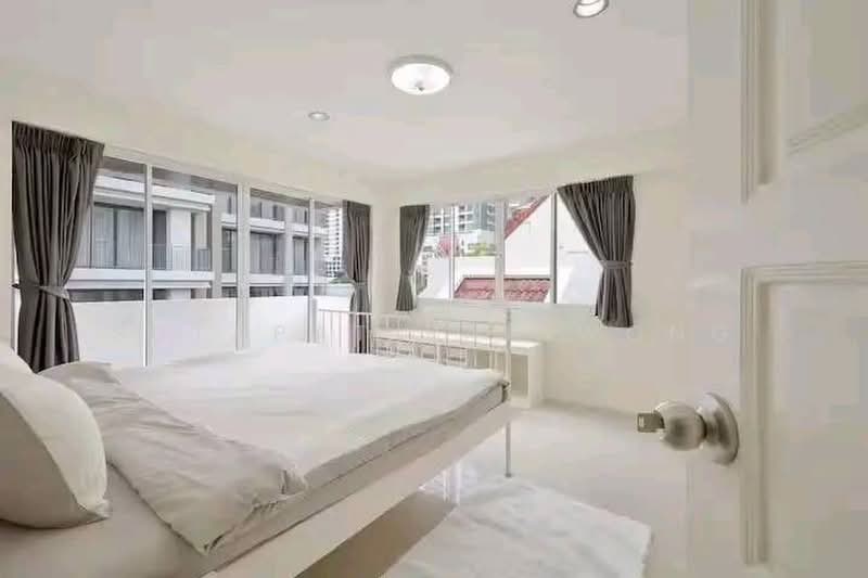เช่า บ้านเดี่ยว สุขุมวิท 31, 5 ห้องนอน, Bangkok, Khlong Tan Nua, Watthana, Bangkok, 5 Bedrooms, 380 sqm, Single Detached House For Rent, by Sutapat Pariwong, 7750855 - DDproperty.com