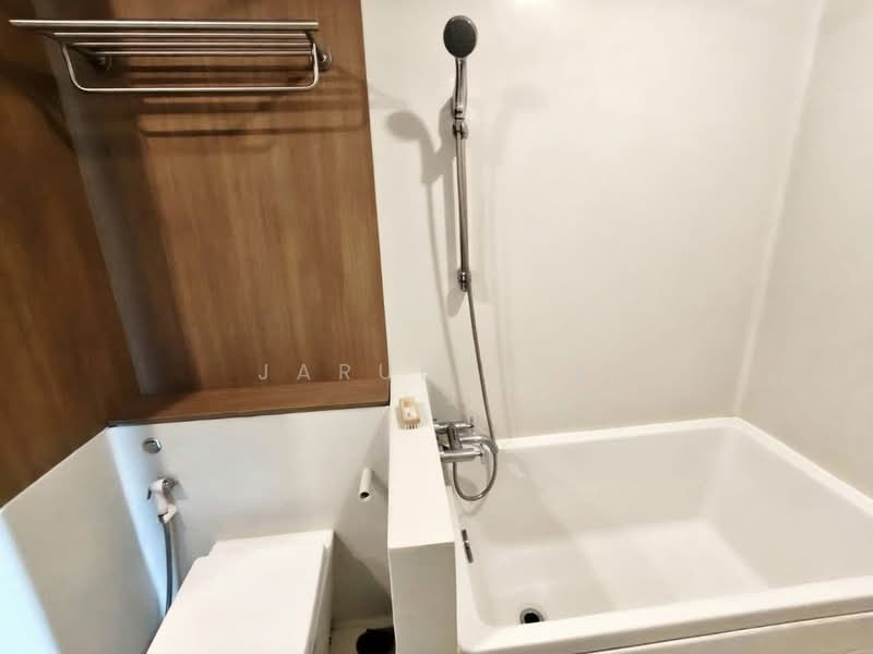 Blossom Condo @ Sathorn-Charoenrat : บลอสซั่ม คอนโด สาทร-เจริญราษฎร์, กรุงเทพ, ถนนเจริญราษฎร์, ทุ่งวัดดอน, สาทร, กรุงเทพ, 62 ตร.ม., คอนโด ให้เช่า, โดย Jarunat K, 7808183 - DDproperty.com