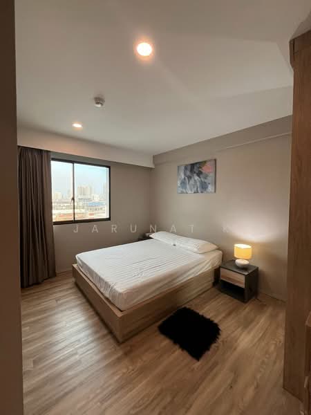 Blossom Condo @ Sathorn-Charoenrat, Bangkok, Charoen Rat Road, Thung Wat Don, Sathon, Bangkok, 2 Bedrooms, 62 sqm, Condo For Rent, by Jarunat K, 7808183 - DDproperty.com