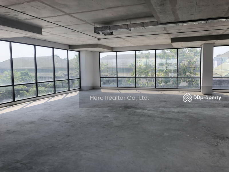 ให้เช่า - For Bangkok Office Phatthanakan Road Suan Luang BRE12941, กรุงเทพ