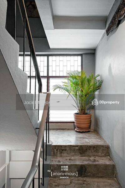 For Sale - ขายอาคารพาณิชย์ ย่านสีลม 5นอน 5น้ำ 5ชั้น 12 ตรว พร้อมผู้เช่า, Bangkok
