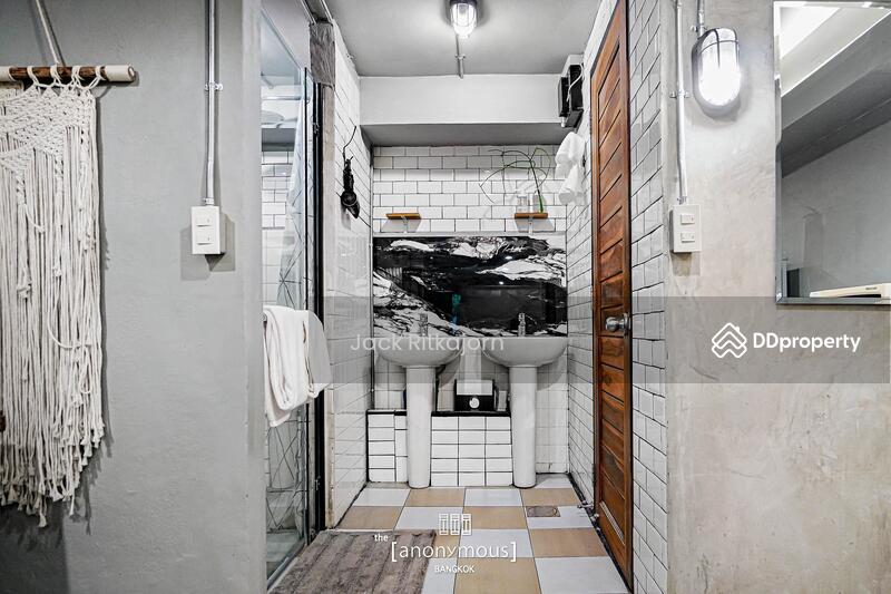For Sale - ขายอาคารพาณิชย์ ย่านสีลม 5นอน 5น้ำ 5ชั้น 12 ตรว พร้อมผู้เช่า, Bangkok