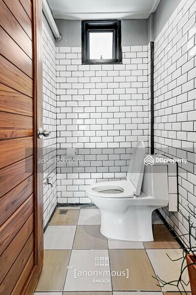 For Sale - ขายอาคารพาณิชย์ ย่านสีลม 5นอน 5น้ำ 5ชั้น 12 ตรว พร้อมผู้เช่า, Bangkok