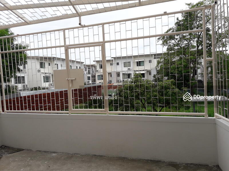 หมู่บ้านดาวน์ทาวน์ พระราม2 ซ 28, Bangkok, 162 พระราม 2 ซอย 28, Chom Thong, Bangkok, 3 Bedrooms, 216 sqm, Townhouse For Rent, by รพีพร แซ่อึ้ง, 7911922 - ระเบียงตรงชั้น 2 สามารถทำเป็นลานซักล้างและตากผ้า หรือจัดเป็นสวนเล็ก จิบกาแฟยามบ่าย ลมเย็นตลอดวัน - DDproperty.com