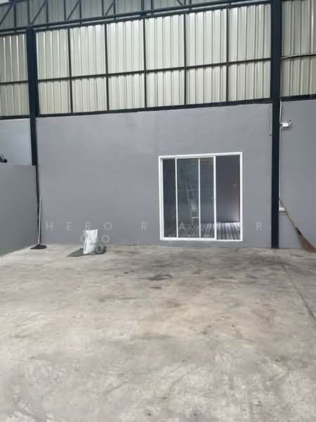 For Rent: Warehouse 432 sqm in Rat Phatthana, Saphan Sung, Bangkok BRE15073, Bangkok, Saphan Sung, Bangkok, , 432 sqm, Warehouse/Factory For Rent, by Hero Realtor Co., Ltd., 7915372 - DDproperty.com