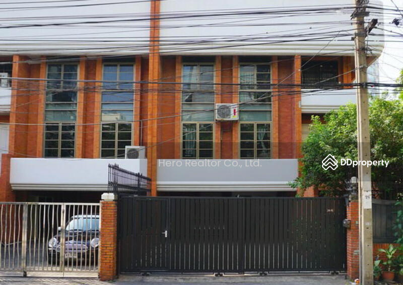 For Rent - For Rent Bangkok Town House Home Office BTS Phloen Chit Lumphini Pathum Wan BRE15152, Bangkok