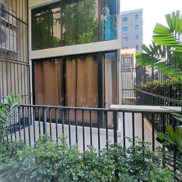 Blossom Condo @ Sathorn-Charoenrat, Bangkok, Charoen Rat Road, Thung Wat Don, Sathon, Bangkok, 1 Bedroom, 45 sqm, Condo For Rent, by Pimjai Poomirat, 7974167 - DDproperty.com