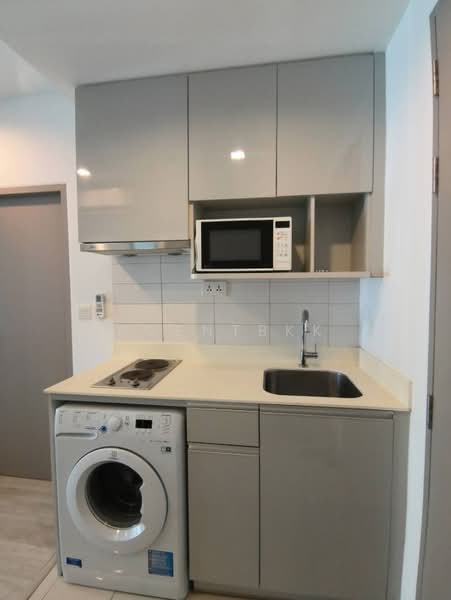 IDEO MOBI Sukhumvit 81, Bangkok, 2097 Sukhumvit Road, Bang Chak, Phra Khanong, Bangkok, 1 Bedroom, 31 sqm, Condo For Rent, by Agentbkk, 8000497 - DDproperty.com