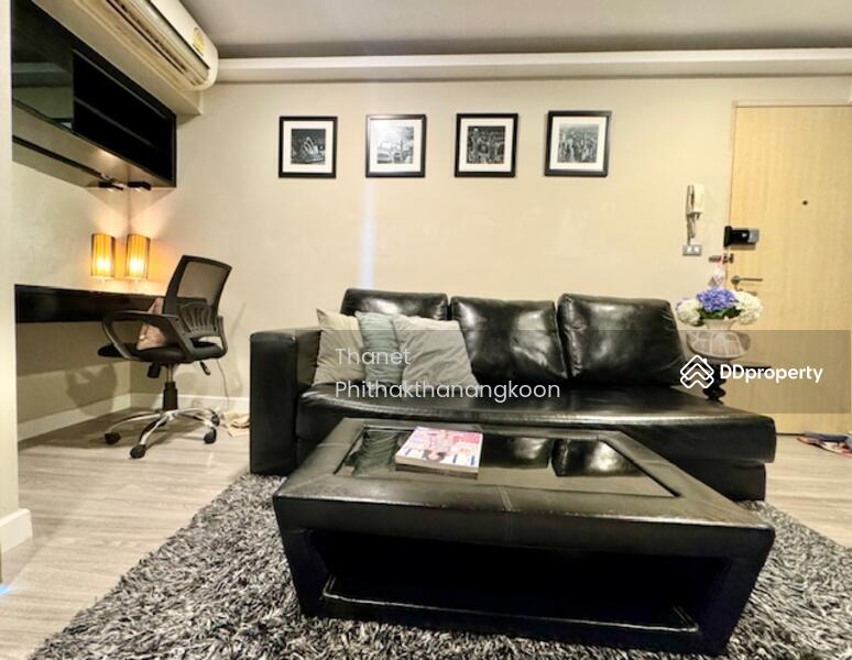 sofa which can turn to 5' mattress