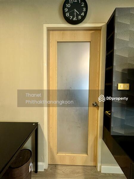 door lock to bedroom for more privacy