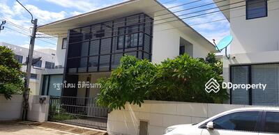 ขาย - Luxury house in the exclusive compound for Sale, สมุทรปราการ