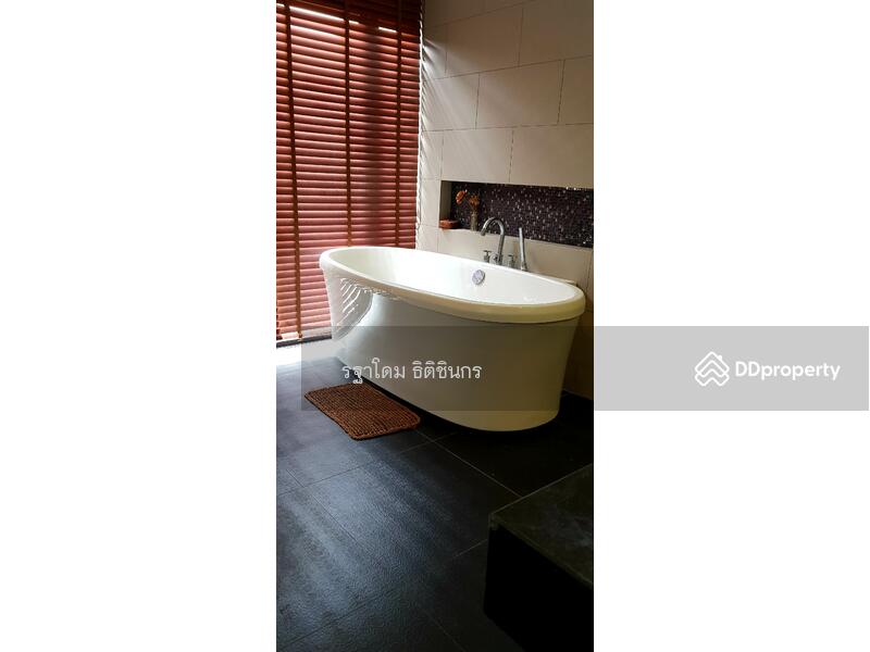 Private jacuzzi