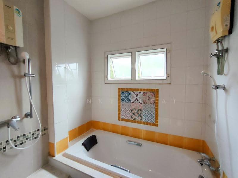 2-storey house for rent in an up-scale village, Nam Phrea, Hang Dong, Chiang Mai, Chiang Mai, Nam Phare, Hang Dong, Chiang Mai, 3 Bedrooms, 225 sqm, Single Detached House For Rent, by Surat Premsri, 8071121 - DDproperty.com