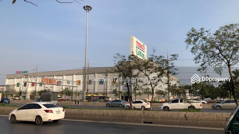 หมู่บ้านอยู่ตรงข้ามห้างโลตัสพระราม2