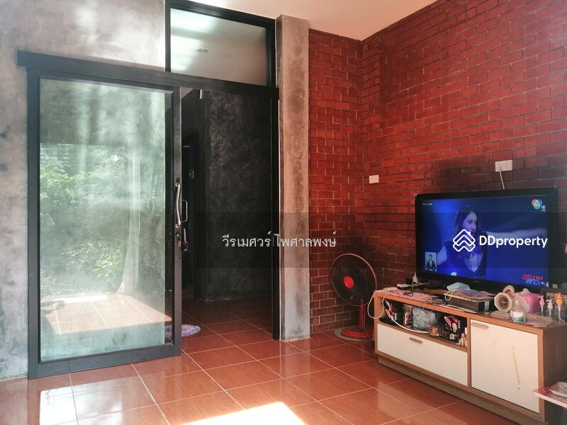ขายถูกมาก!! บ้านเดี่ยว-สไตล์ Loft ซอยลาดพร้าว 101 (ใกล้รถไฟฟ้าสีเหลือง 2.1 Km.) 50 ตร.ว. 165 ตร.ม.