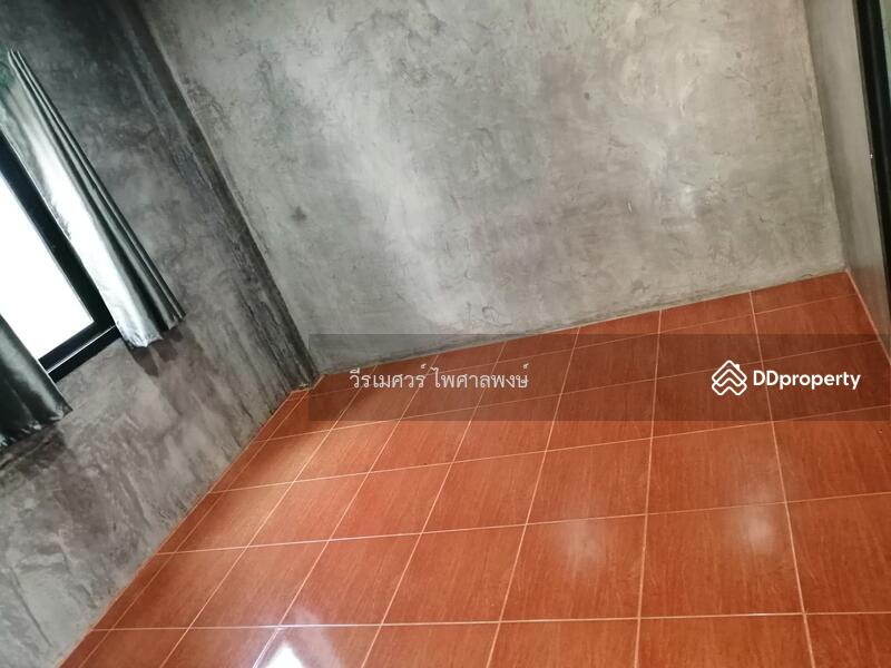ขายถูกมาก!! บ้านเดี่ยว-สไตล์ Loft ซอยลาดพร้าว 101 (ใกล้รถไฟฟ้าสีเหลือง 2.1 Km.) 50 ตร.ว. 165 ตร.ม.