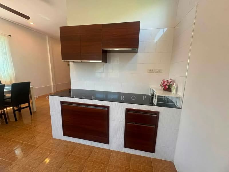 7R0188 This House 2 bedroom 1 bathroom 35,000/month at Rawai (available on September 2024), Phuket, Rawai, Muang Phuket, Phuket, 2 Bedrooms, 140 sqm, Single Detached House For Rent, by PK LIFE Property, 8200276 - DDproperty.com