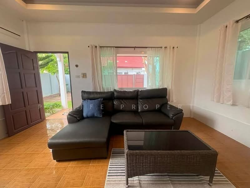 7R0188 This House 2 bedroom 1 bathroom 35,000/month at Rawai (available on September 2024), Phuket, Rawai, Muang Phuket, Phuket, 2 Bedrooms, 140 sqm, Single Detached House For Rent, by PK LIFE Property, 8200276 - DDproperty.com