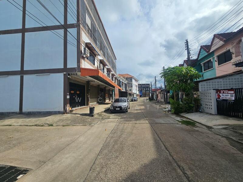 ขาย - ขายตึกแถวกำแพงเพชร 3 ชั้น ใกล้โรงพยาบาลกำแพงเพชร, กำแพงเพชร