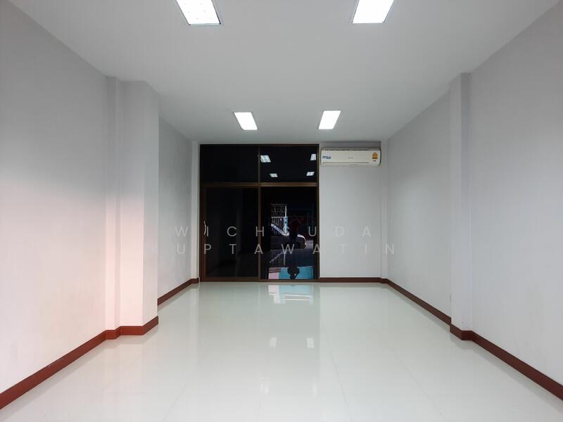 ขาย - ขายตึกแถวกำแพงเพชร 3 ชั้น ใกล้โรงพยาบาลกำแพงเพชร, กำแพงเพชร