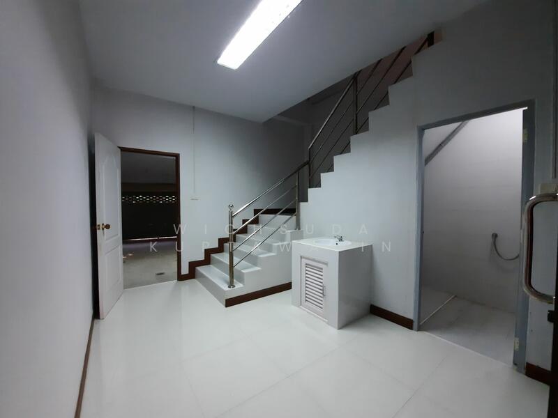 ขาย - ขายตึกแถวกำแพงเพชร 3 ชั้น ใกล้โรงพยาบาลกำแพงเพชร, กำแพงเพชร